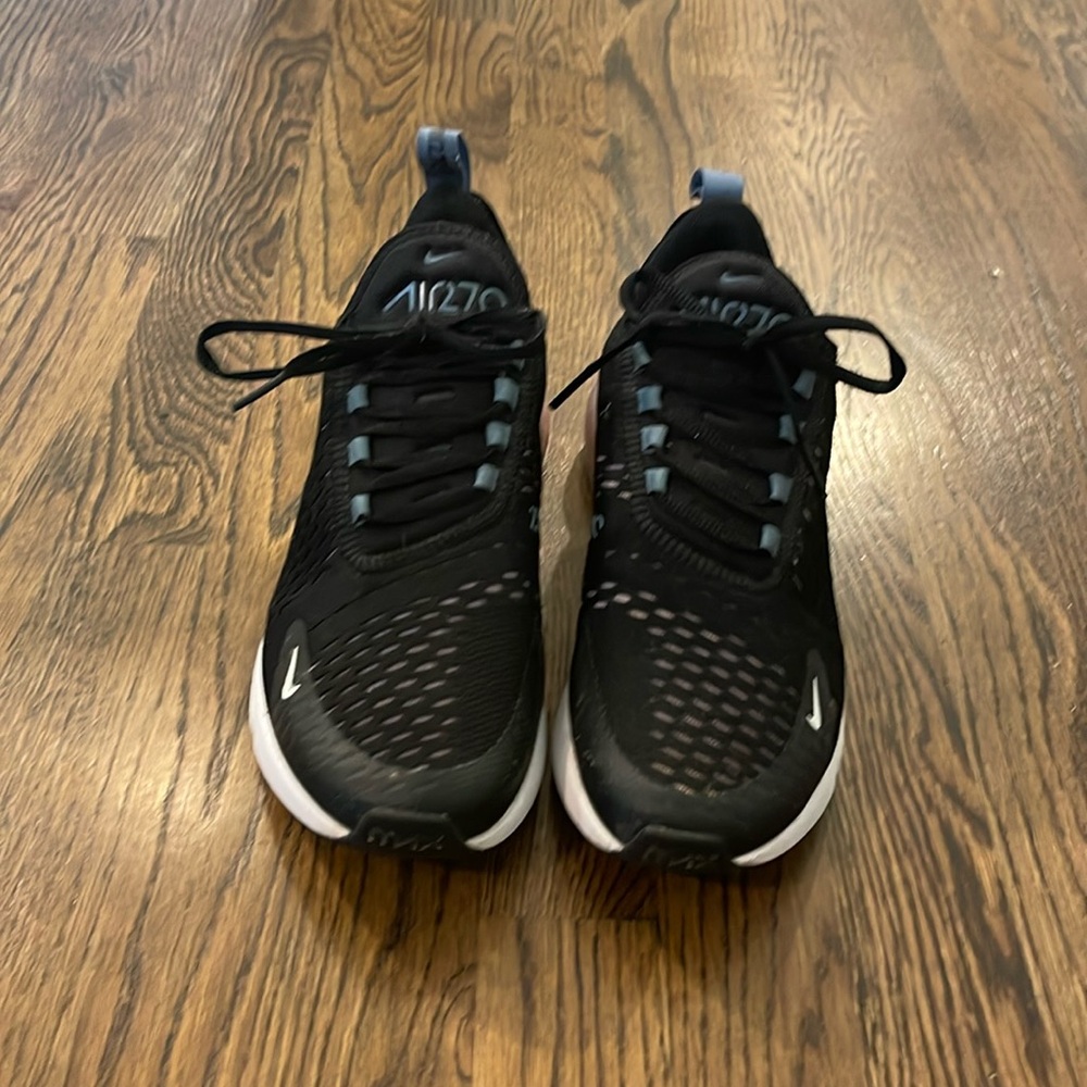 Nike Airmax 270 - size 9